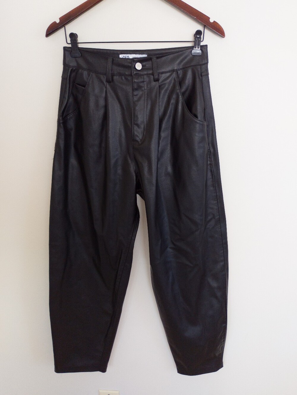ZARA Black Faux Leather High Waist Pleated Trousers Pants Size 4